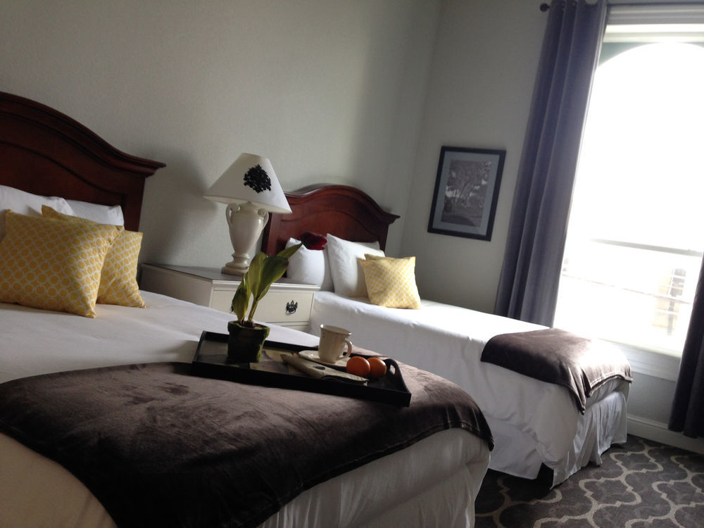 The Dilworth Inn Gonzales ภายนอก รูปภาพ